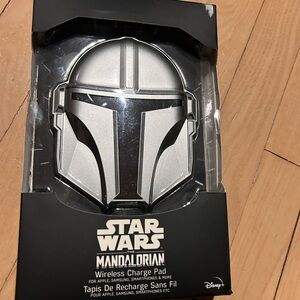 NEW Star Wars Mandalorian light up iPhone smartphone Wireless Charge Pad